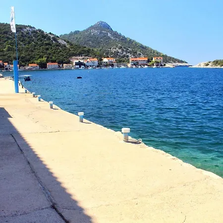 Appartement By The Sea Zaklopatica, - 8342
