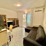 Apartman By The Sea Zaklopatica, - 8342 *