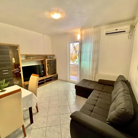 Apartamento By The Sea Zaklopatica, - 8342 *