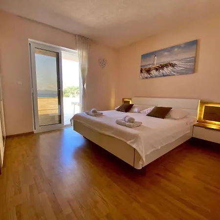 By The Sea Zaklopatica, - 8342 *