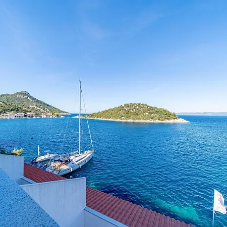 By The Sea Zaklopatica, - 8342 * Lastovo